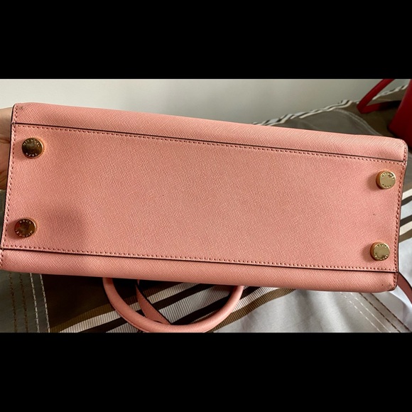 Michael kors purse - Picture 5 of 5